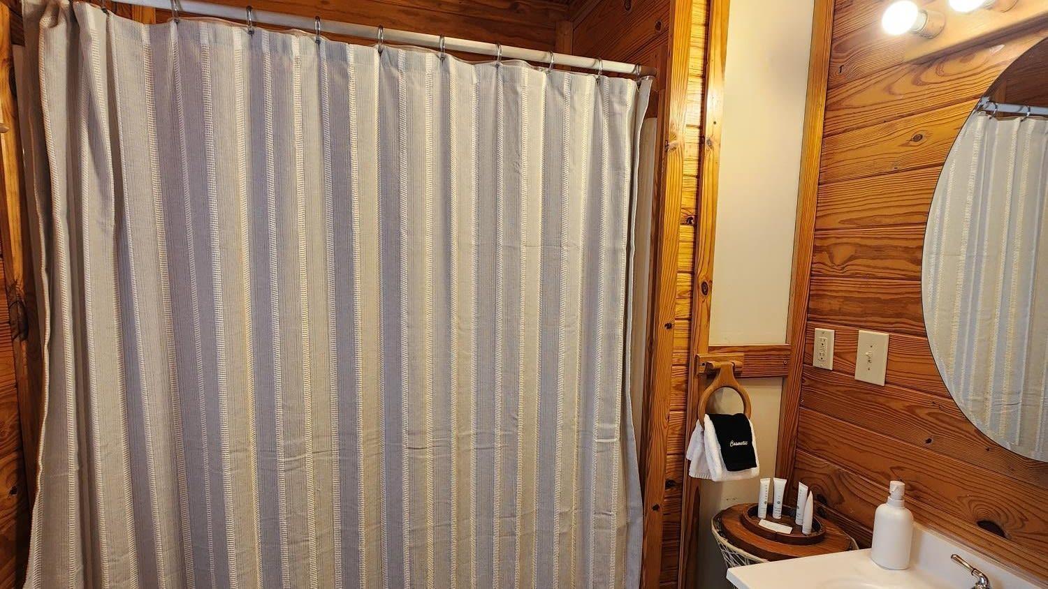 Cuddles, 1 Bedroom Studio, Walk To Downtown And Hiking Trails! Gatlinburg Eksteriør bilde